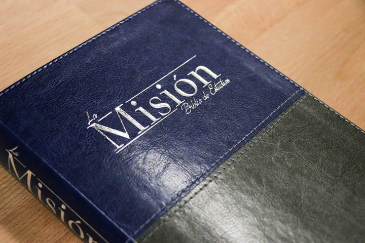 Nueva Misión Biblia de Estudios con Himnario Adventista—Azul