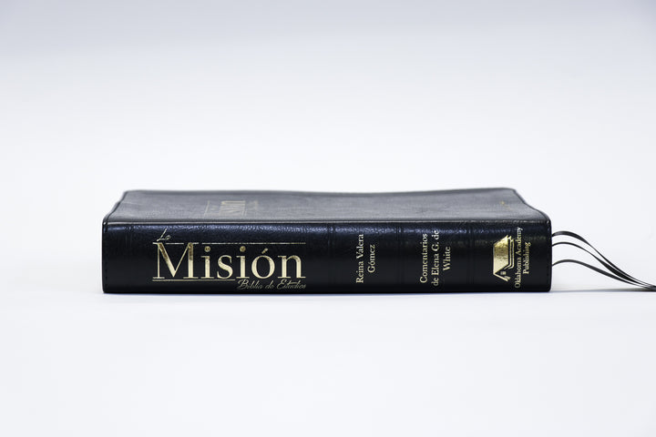 Nueva Misión Biblia de Estudios con Himnario Adventista—Negro